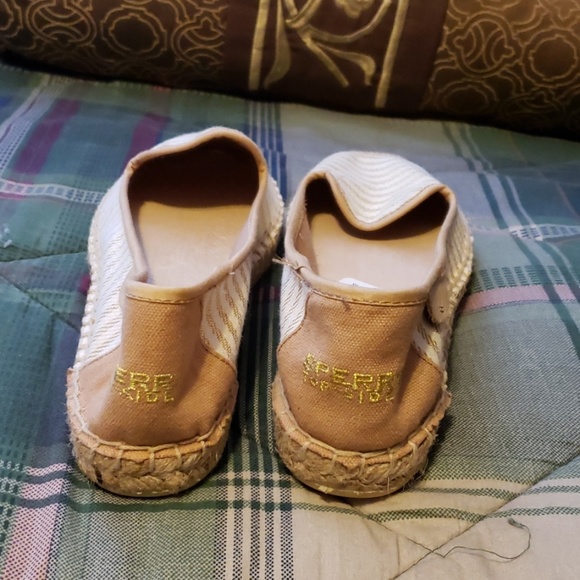 Shoes - Picture 2 of 3